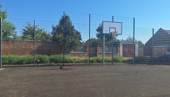 Streetballové hřiště v ulici Okružní