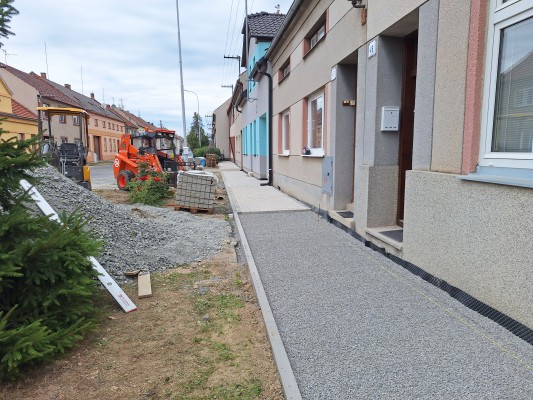 třetí dekáda srpna 2026