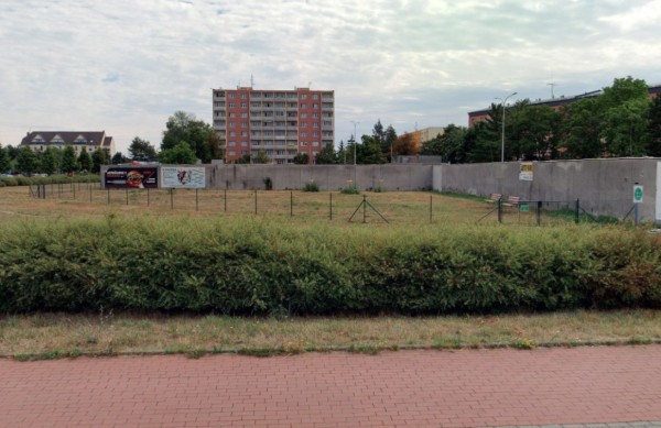 Lavička na psí loučku u ul. Plumlovská