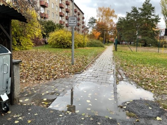 Oprava chodníků ve vnitrobloku Olomoucká