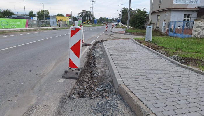 Výstavba a oprava chodníků na ul. Kojetínská