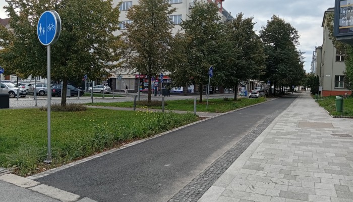 Rekonstrukce chodníku na ul. Netušilova na západní straně