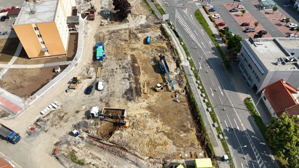 Parkovací dům - první dekáda června 2025