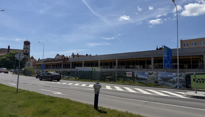 Dopravní terminál Újezd včetně parkovacího domu