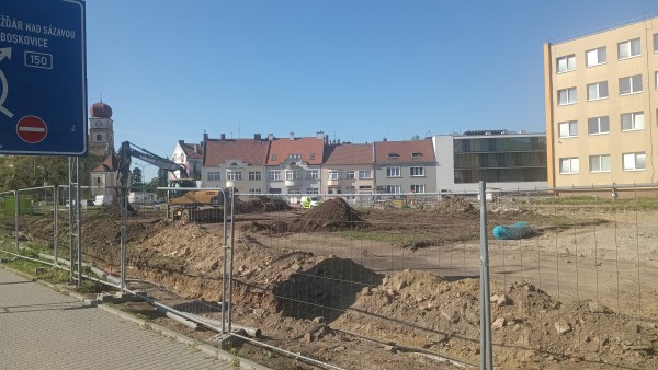 Parkovací dům - první dekáda května 2025
