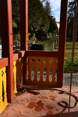 leden 2023 -detail zvonice - zábradlí