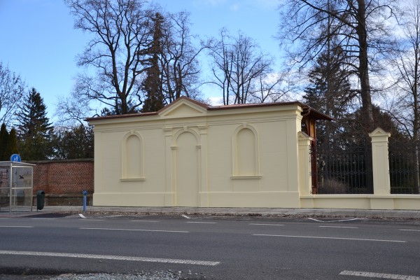 leden 2023 - zvonice od ul. Brněnská (její "záda")