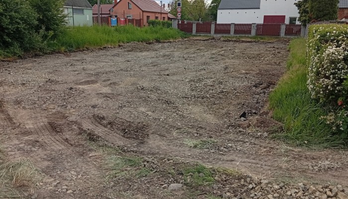 Rekonstrukce hřiště na ulici Foerstrova - relaxační zóna se sportovními prvky