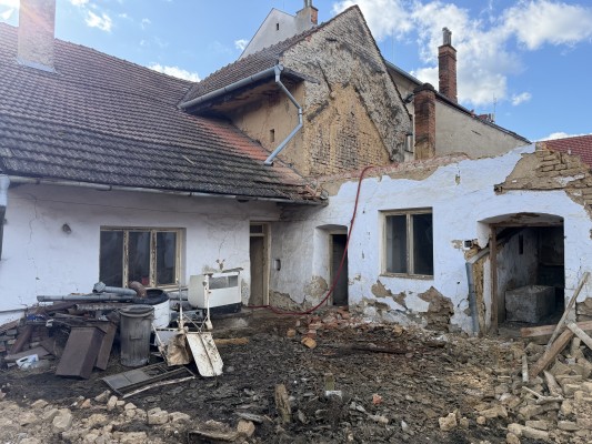 únor 2026 - dvorní trakt objektu k demolici