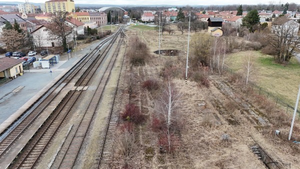 Fotka lokality Místního nádraží z dronu
