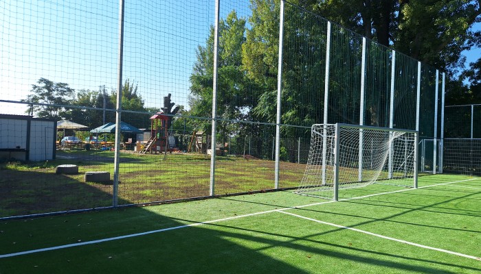 Novostavba fotbalového hřiště ve Vrahovicích