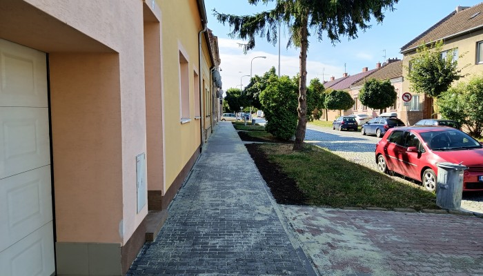 Rekonstrukce ulic Trávnická a Sokolská - chodníky Trávnická a Sokolská