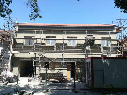 Červen 2021 - pohled z ulice