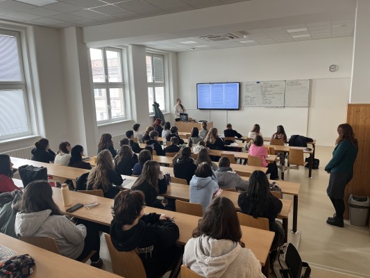 Představení výsledků dotazníku studentům