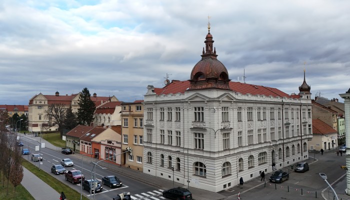 ZUŠ Kravařova - oprava vnějšího pláště budovy a střechy