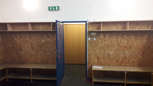 Stávající stav šatny hostů 2