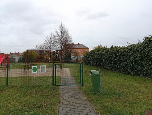 foto 4. listopadu 2025 - příprava hřiště pro zahájení stavby