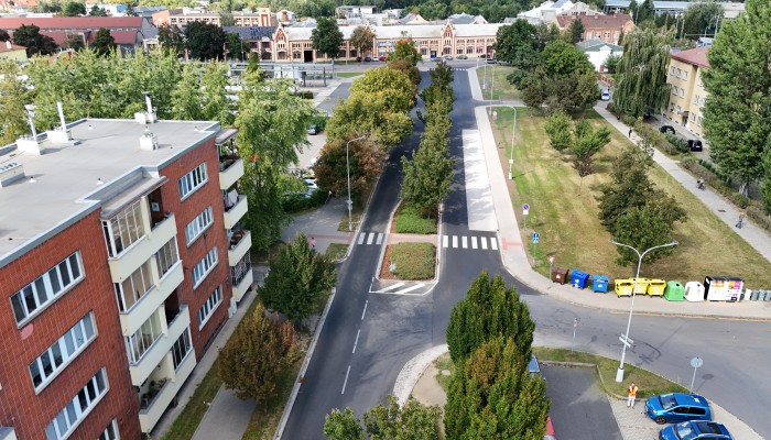 Oprava povrchu vozovky komunikace na ul. Janáčkova