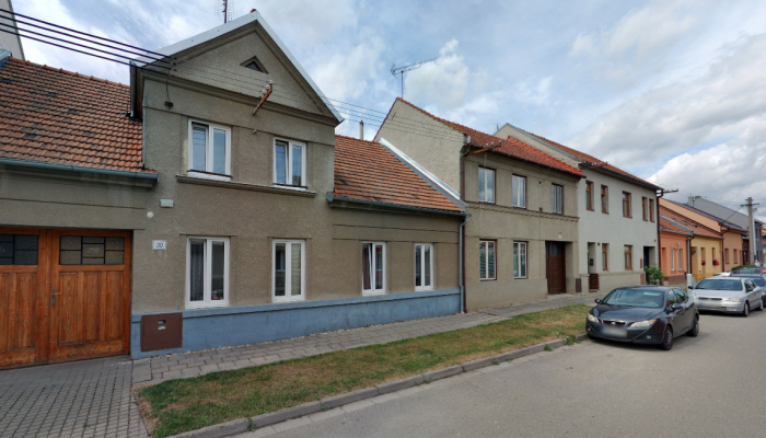 Oprava částí chodníků na ulici Čechovická a Domamyslická