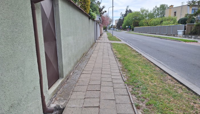 Oprava části chodníku na ul. Sportovní (severní část)