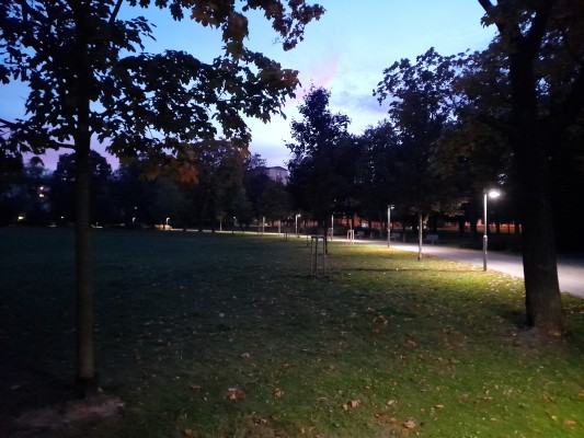 Původní halogenové osvětlení v noci