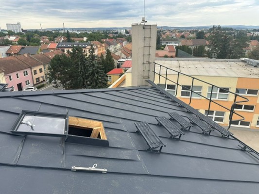 třetí dekáda srpna 2026