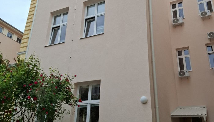 Střední odborná škola podnikání a obchodu - zateplení fasády dvorního objektu ul. Rejskova