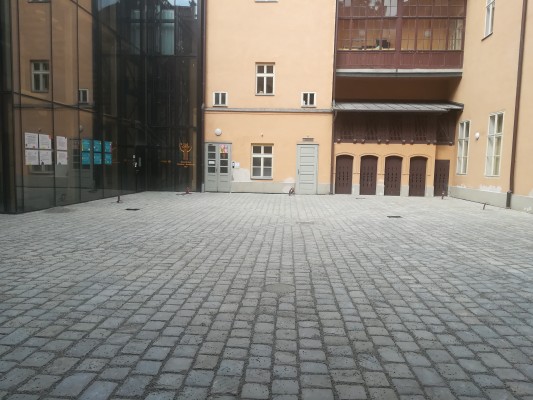 konec května 2023