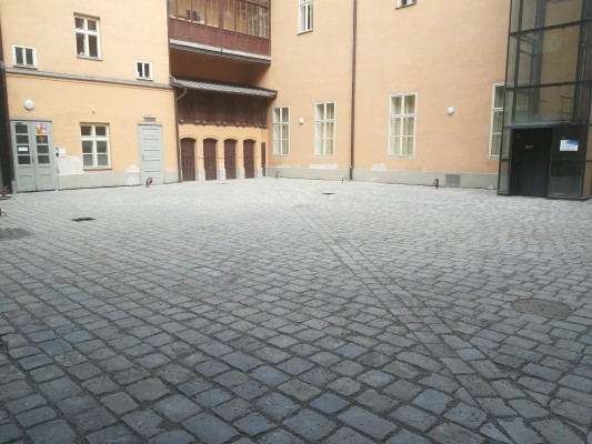 konec května 2023
