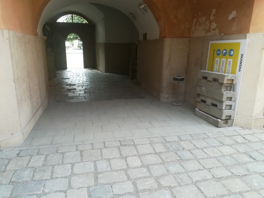 konec května 2023