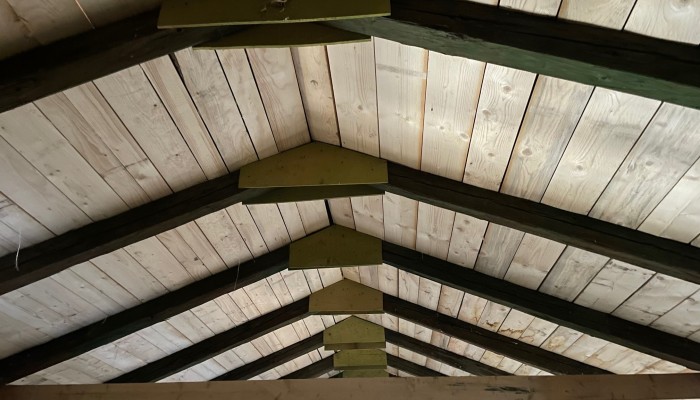 ZŠ Palackého - generální oprava střechy, krovů a okapů