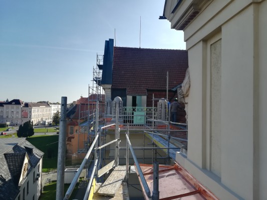 říjen 2022
