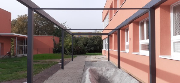 říjen 2023