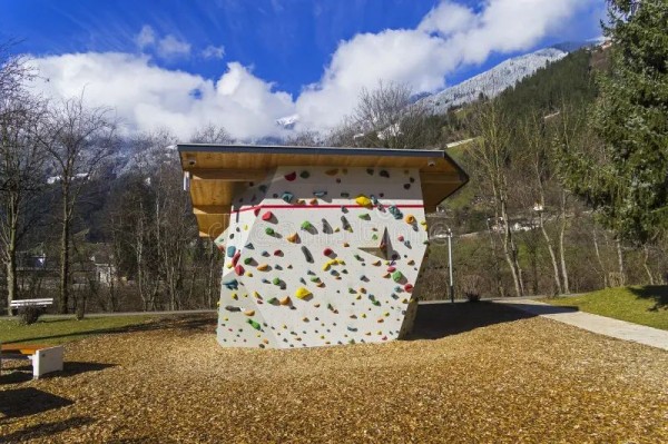 Venkovní boulderový blok